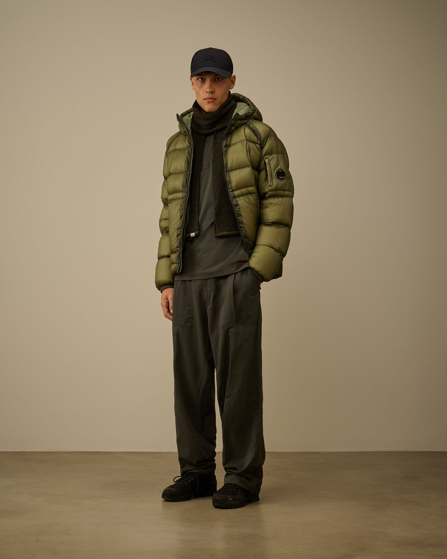 Diagonal Flatt Nylon Loose Pants - 2