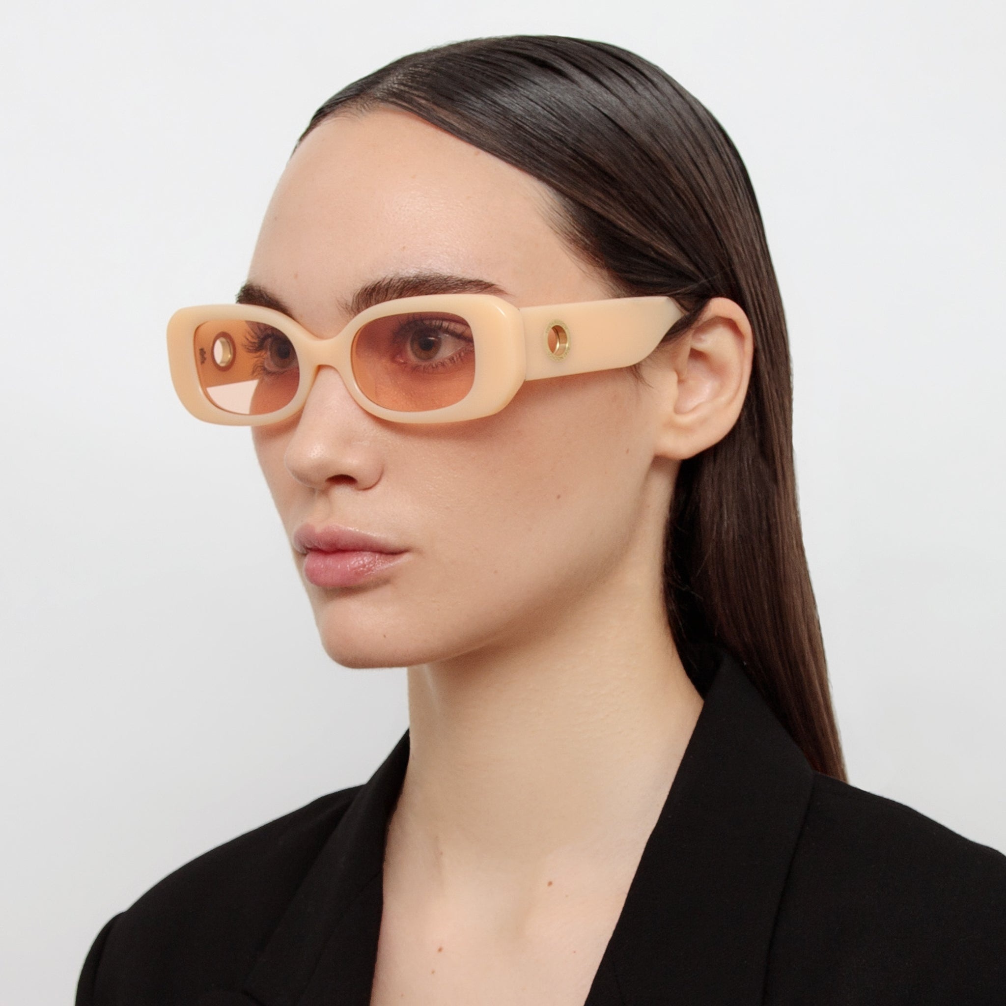LINDA FARROW LOLA RECTANGULAR SUNGLASSES IN PEACH | REVERSIBLE display picture 2