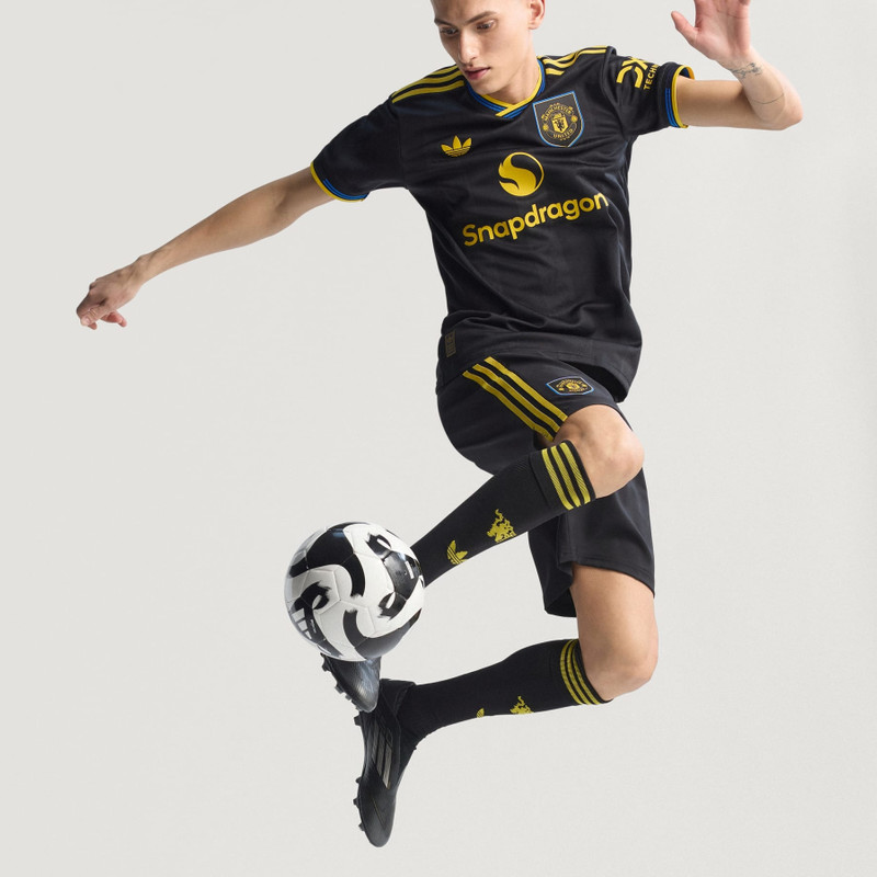 Manchester United 25/26 Third Authentic Jersey 11