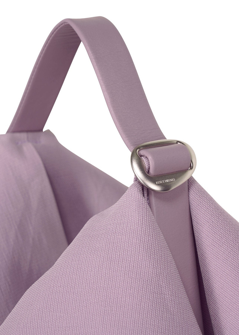 ISSEY MIYAKE ENCLOTHE SQUARE BAG outlook