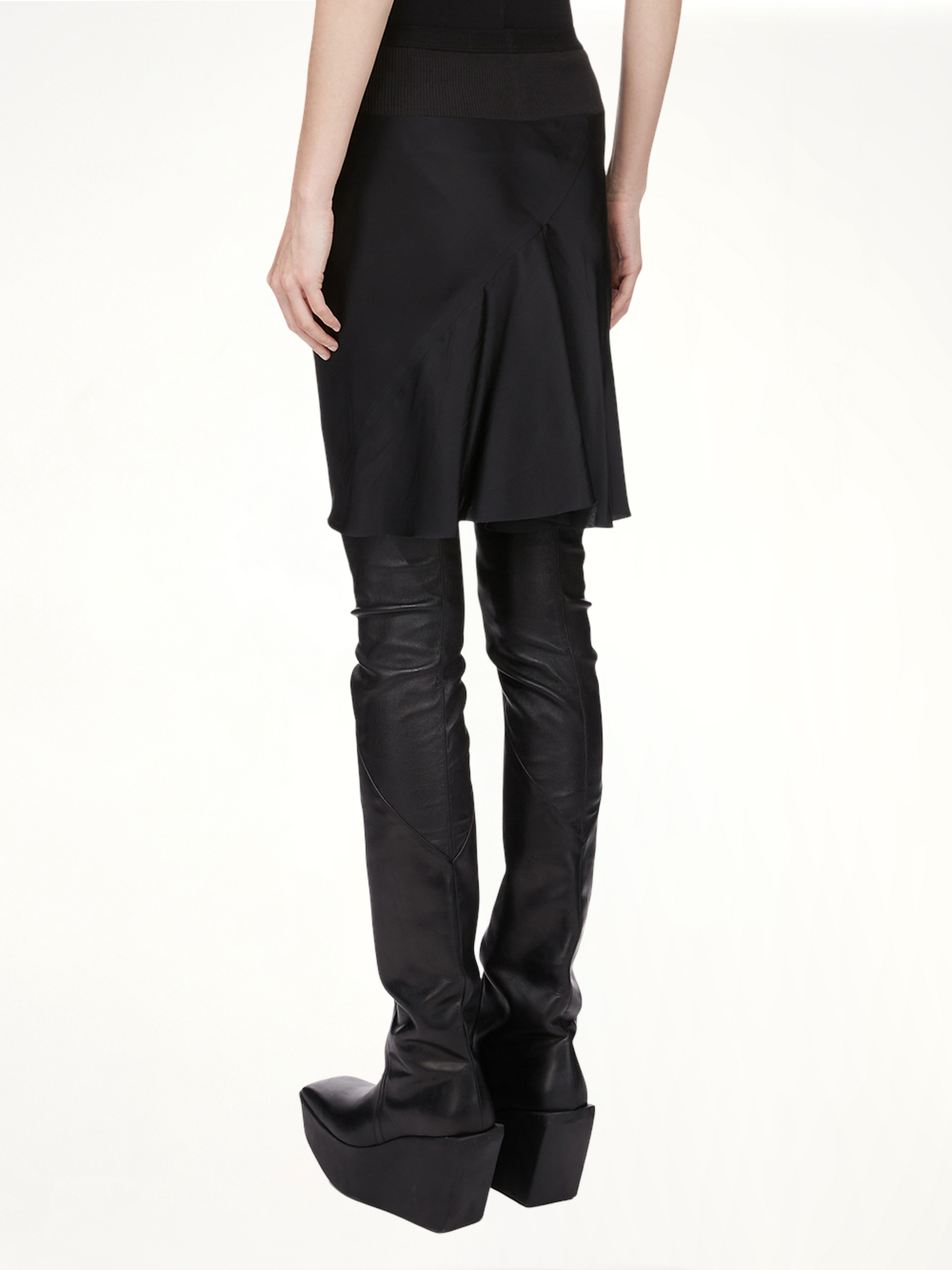 Short Bias Skirt in Black - 6