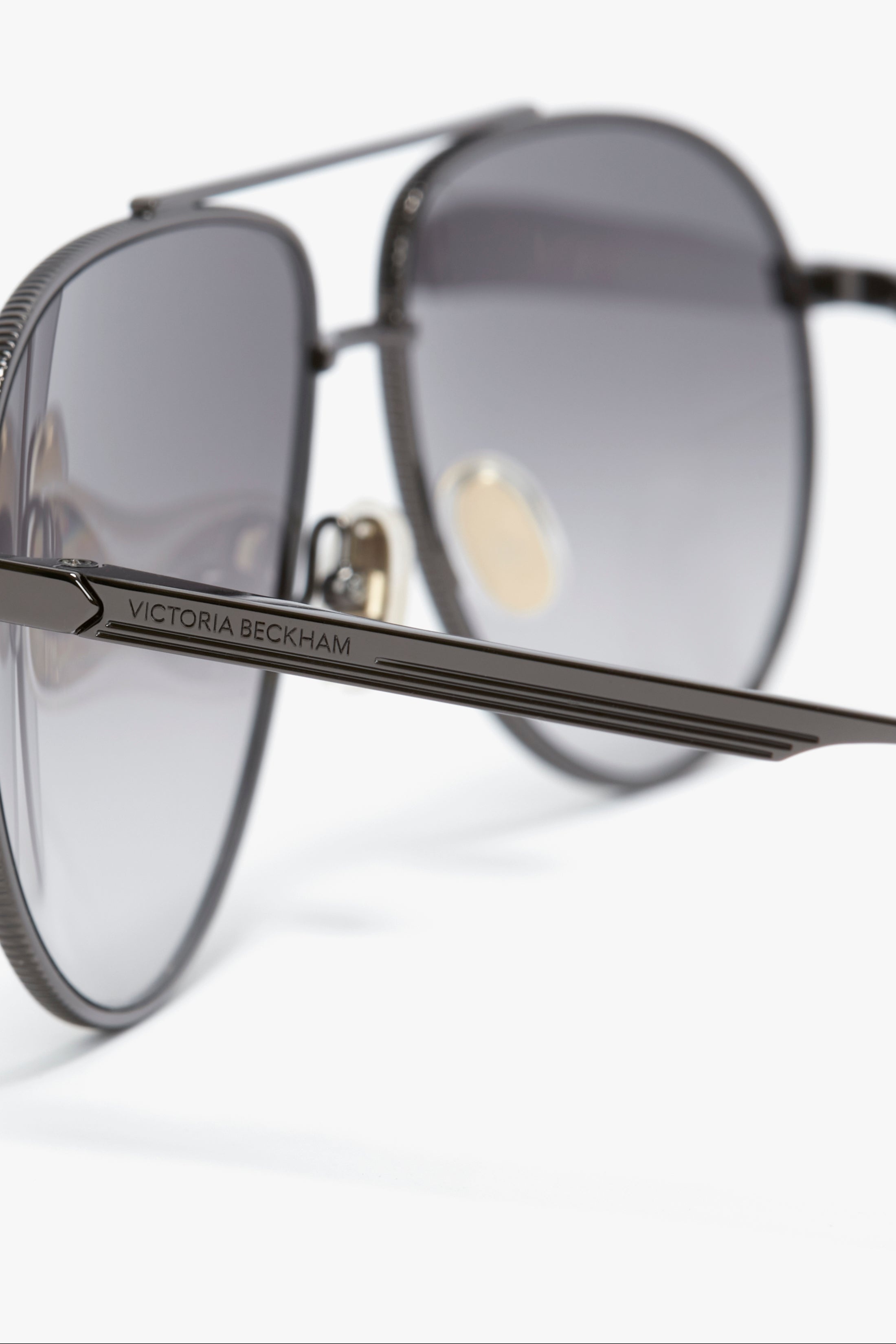 V Metal Pilot Sunglasses In Grey Gradient - 4