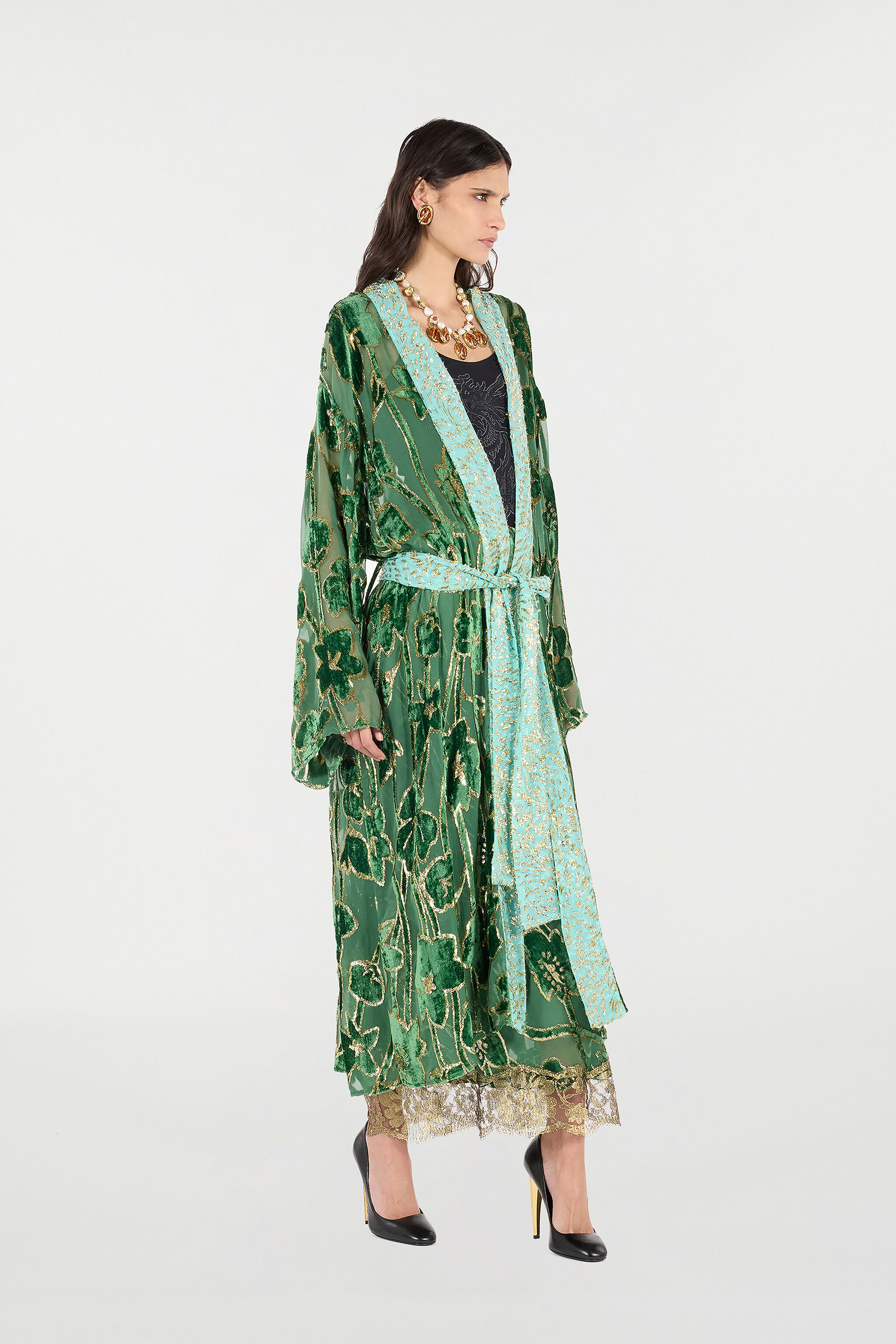 See-Through Robe With Floral Pattern - 3