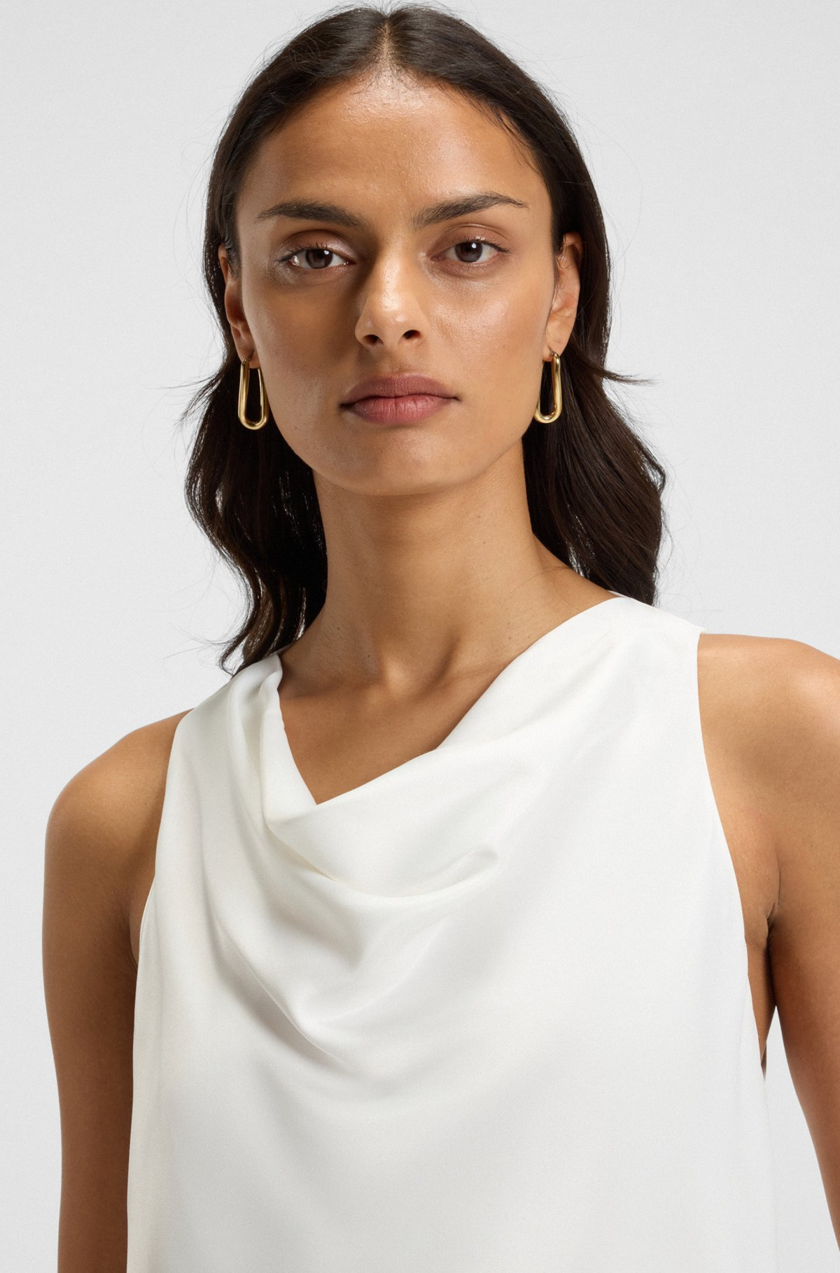 SLEEVELESS TOP IN SATIN WITH DRAPED NECKLINE - 4