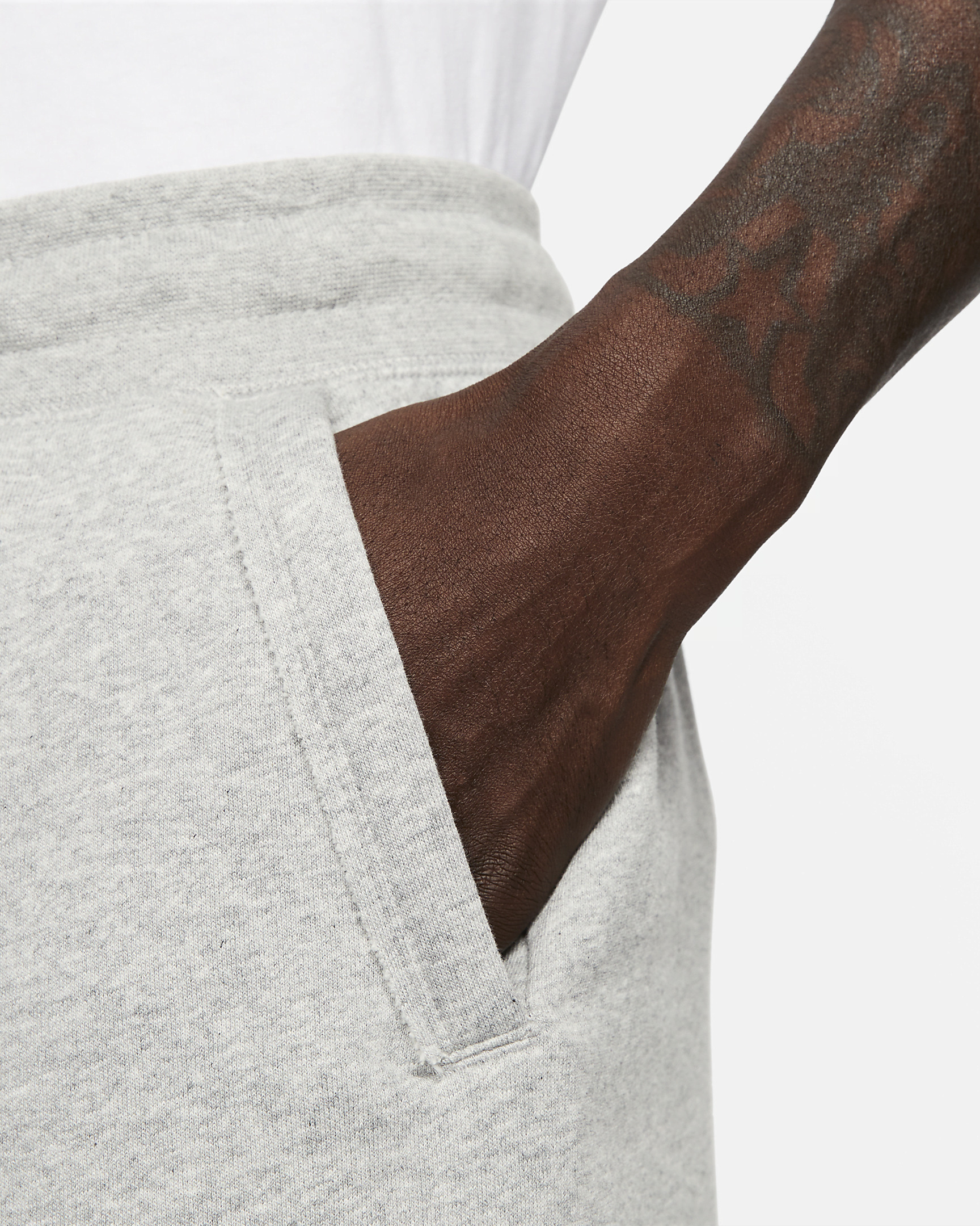 Nike Club Alumni Men's French Terry Shorts - 4