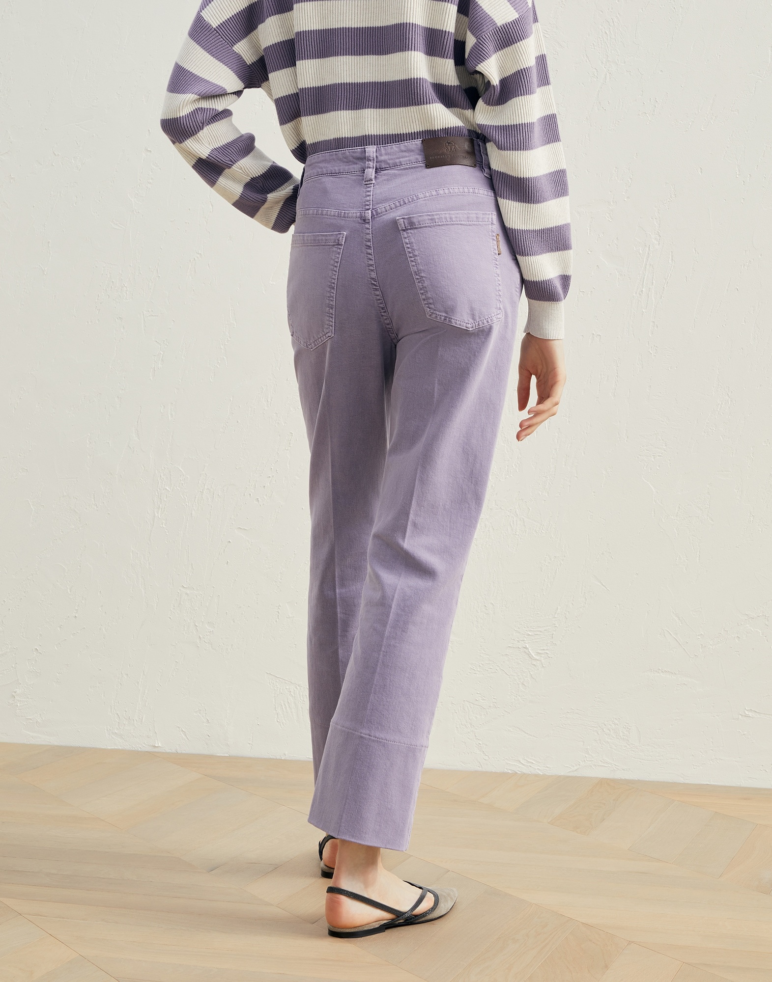 Garment-dyed kick flare trousers in comfort soft denim with shiny tab - 2