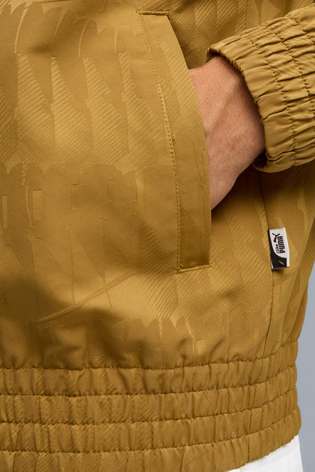 The NeverWorn VI T7 Track Jacket Men - 7