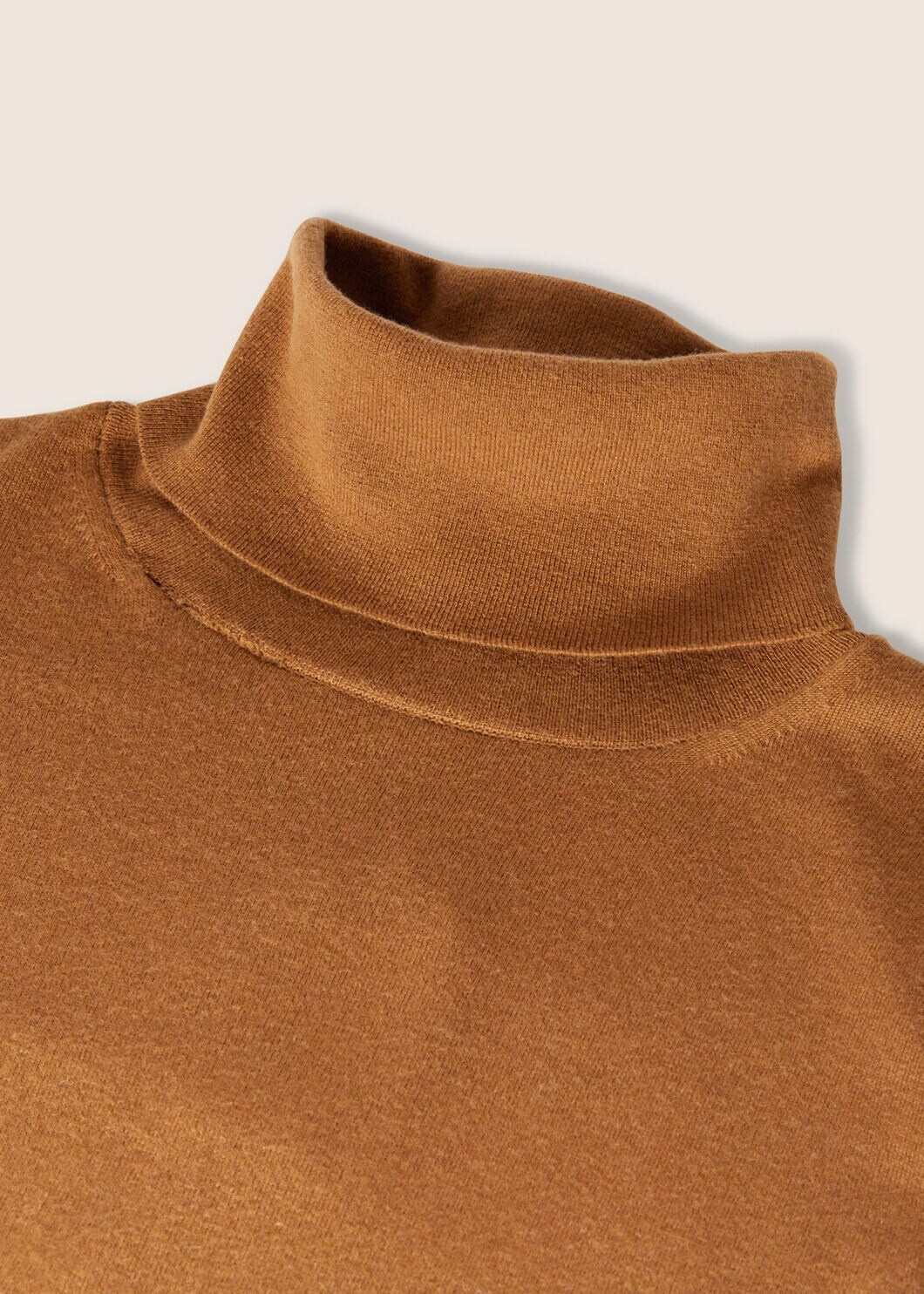 Turtleneck - 8