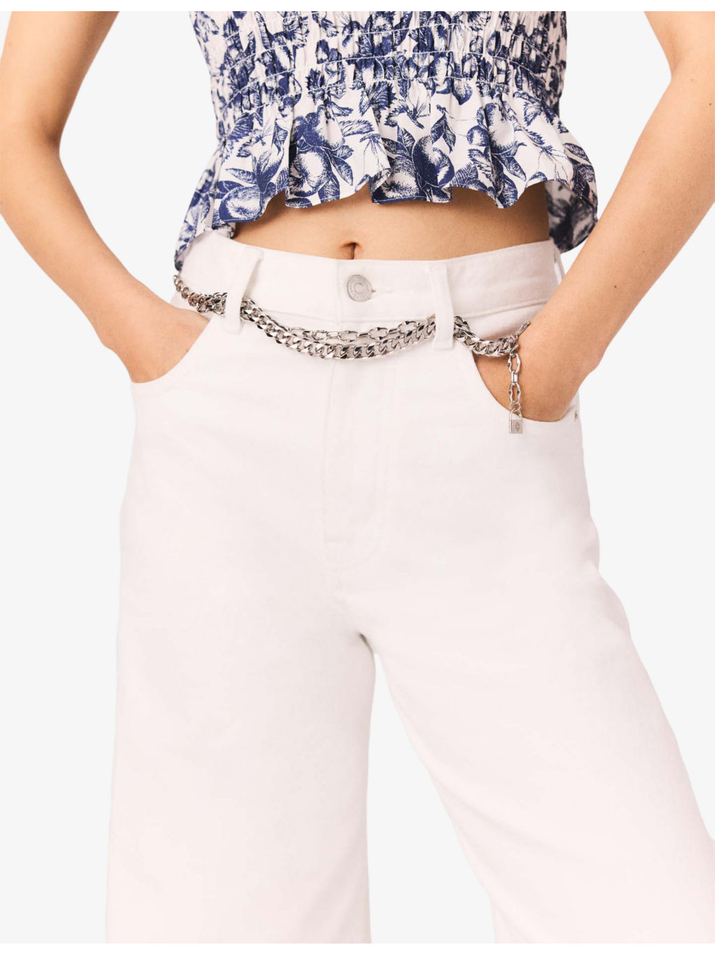 Chain-Belt Wide-Leg High-Rise Stretch-Denim Jeans - 5