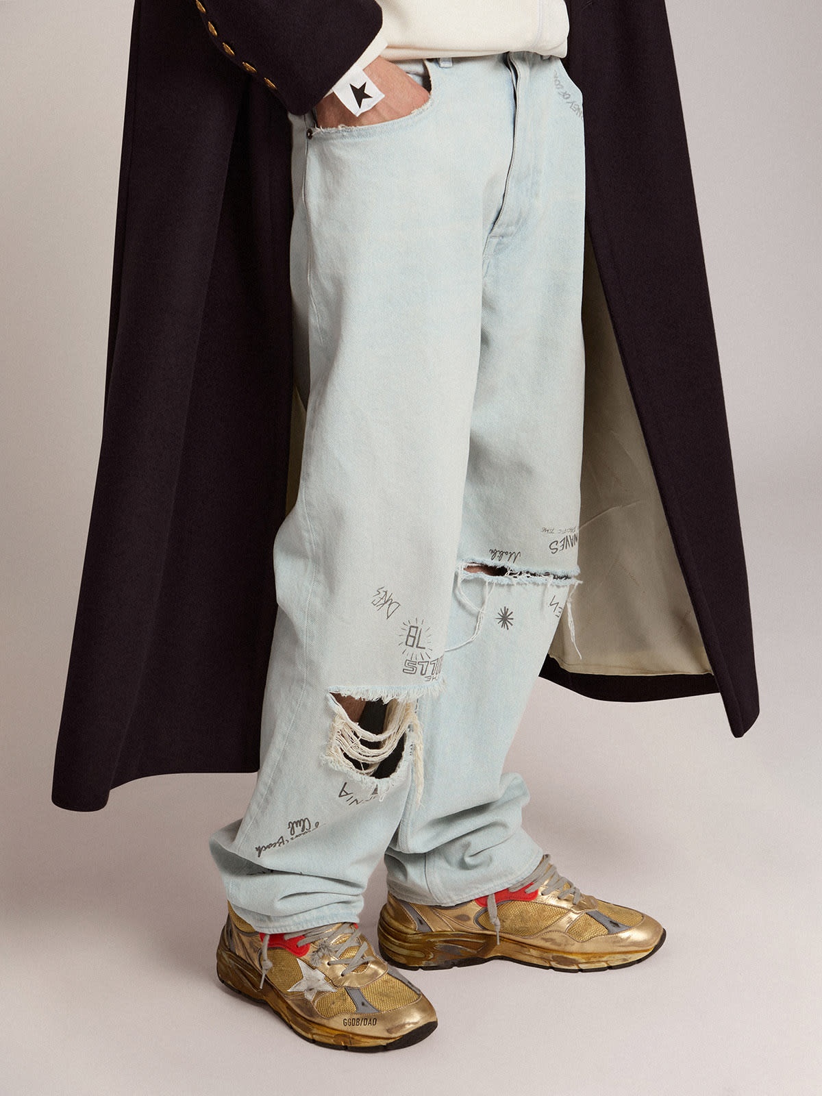 Golden Goose Men's Dad-Star gold with distressed finish REVERSIBLE