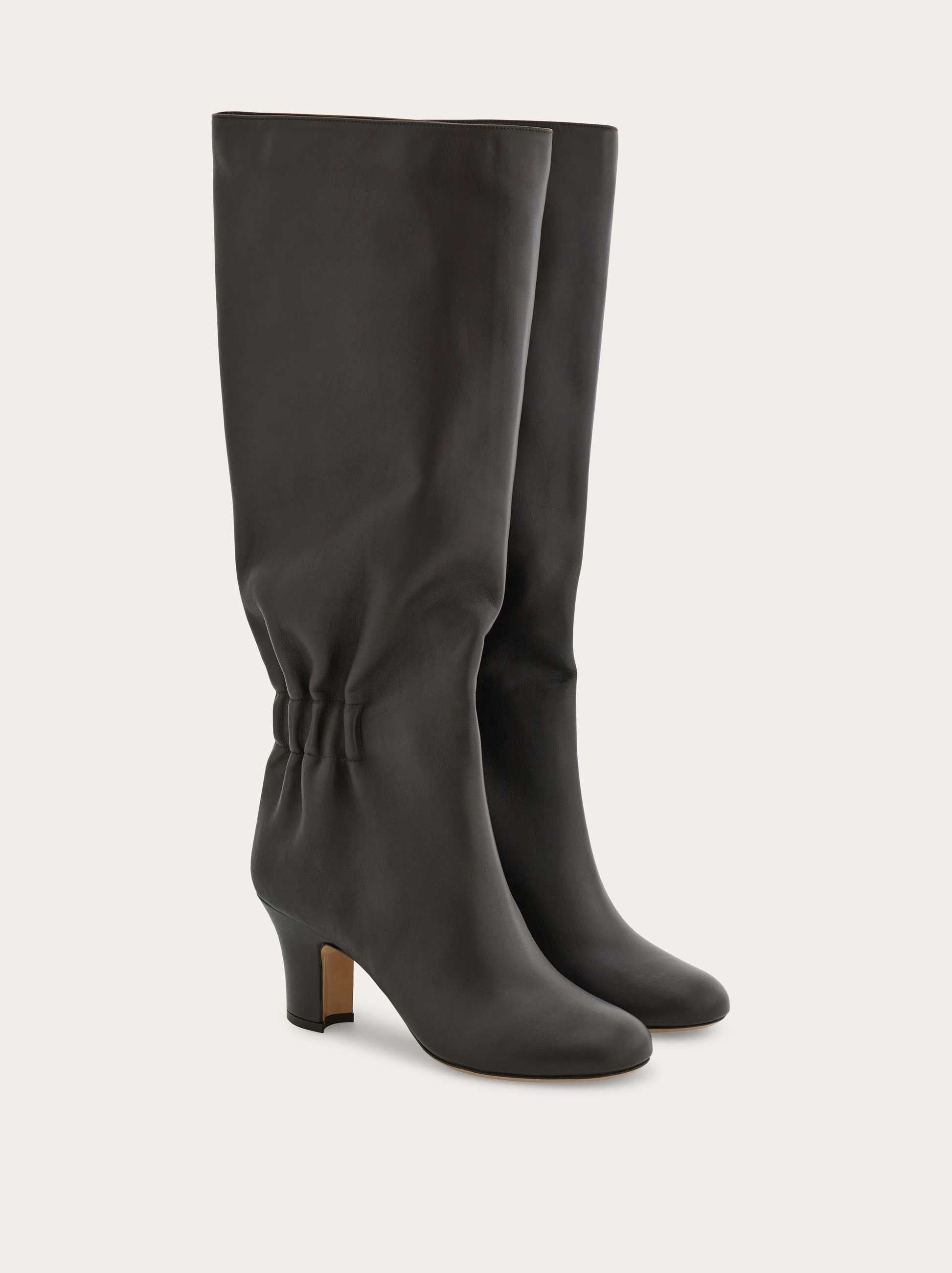 Knee boot with ruched detail - 2