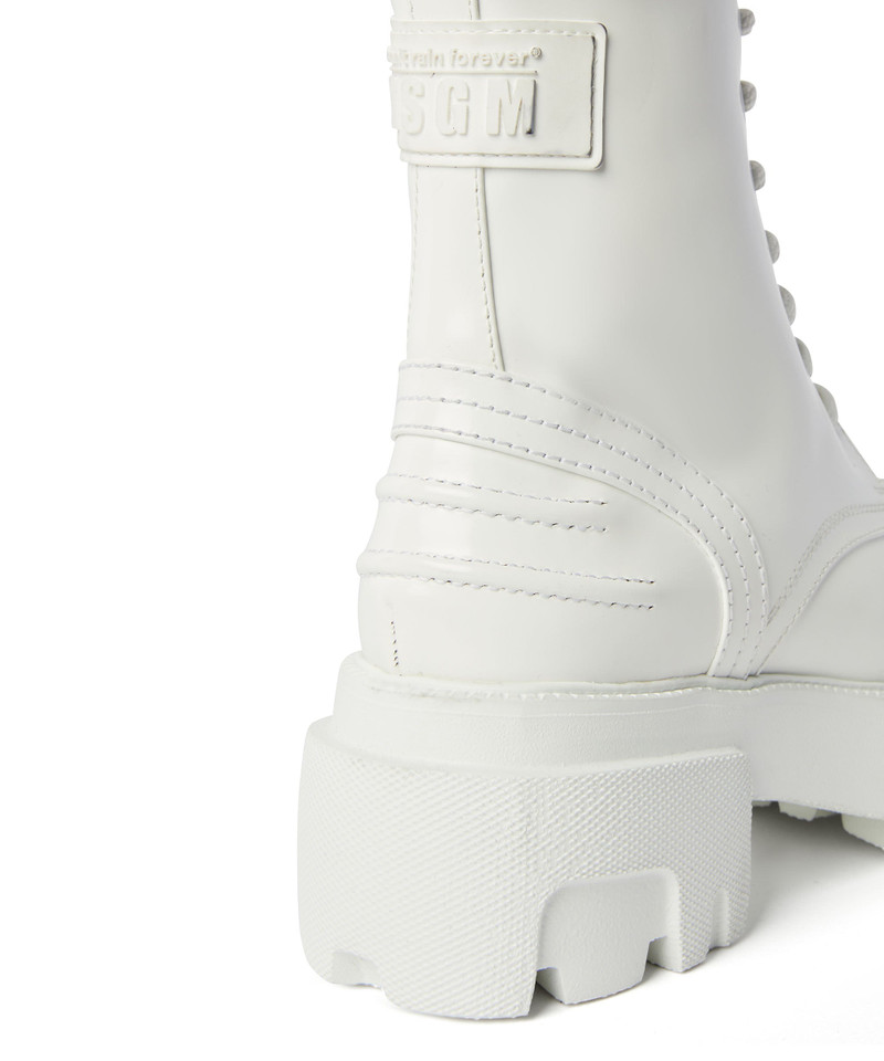 Track sole boot 4