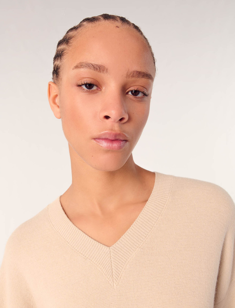 Wool blend V-neck sweater 6