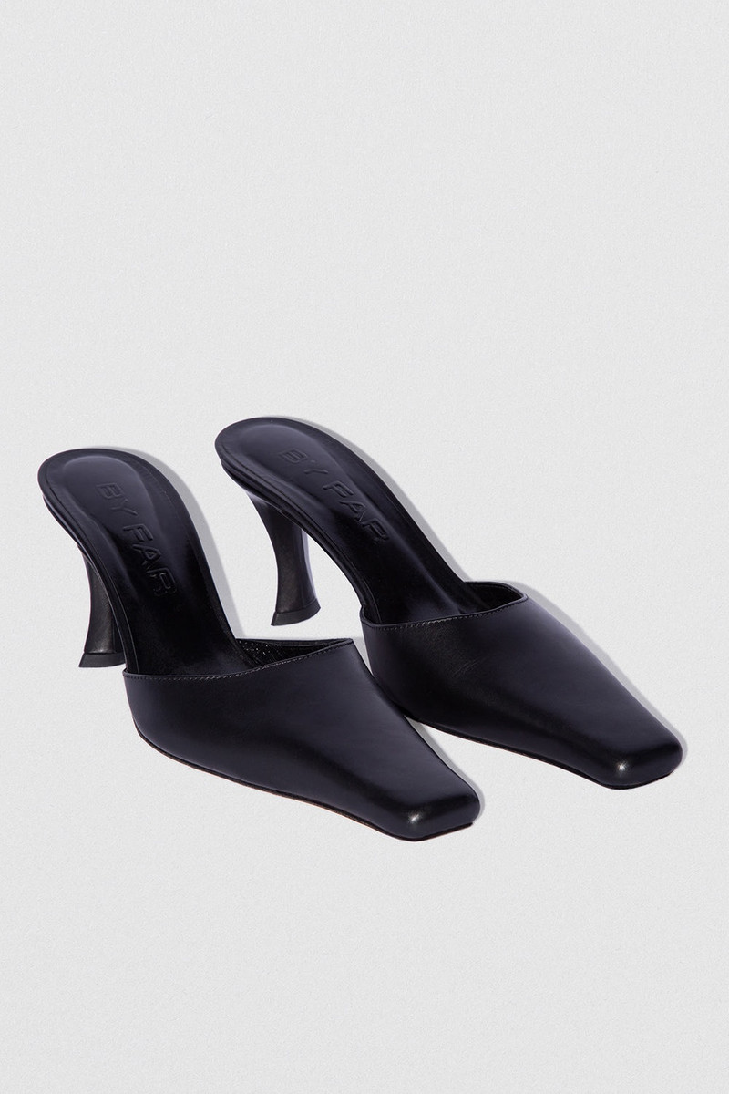 BY FAR SELENE BLACK NAPPA LEATHER outlook