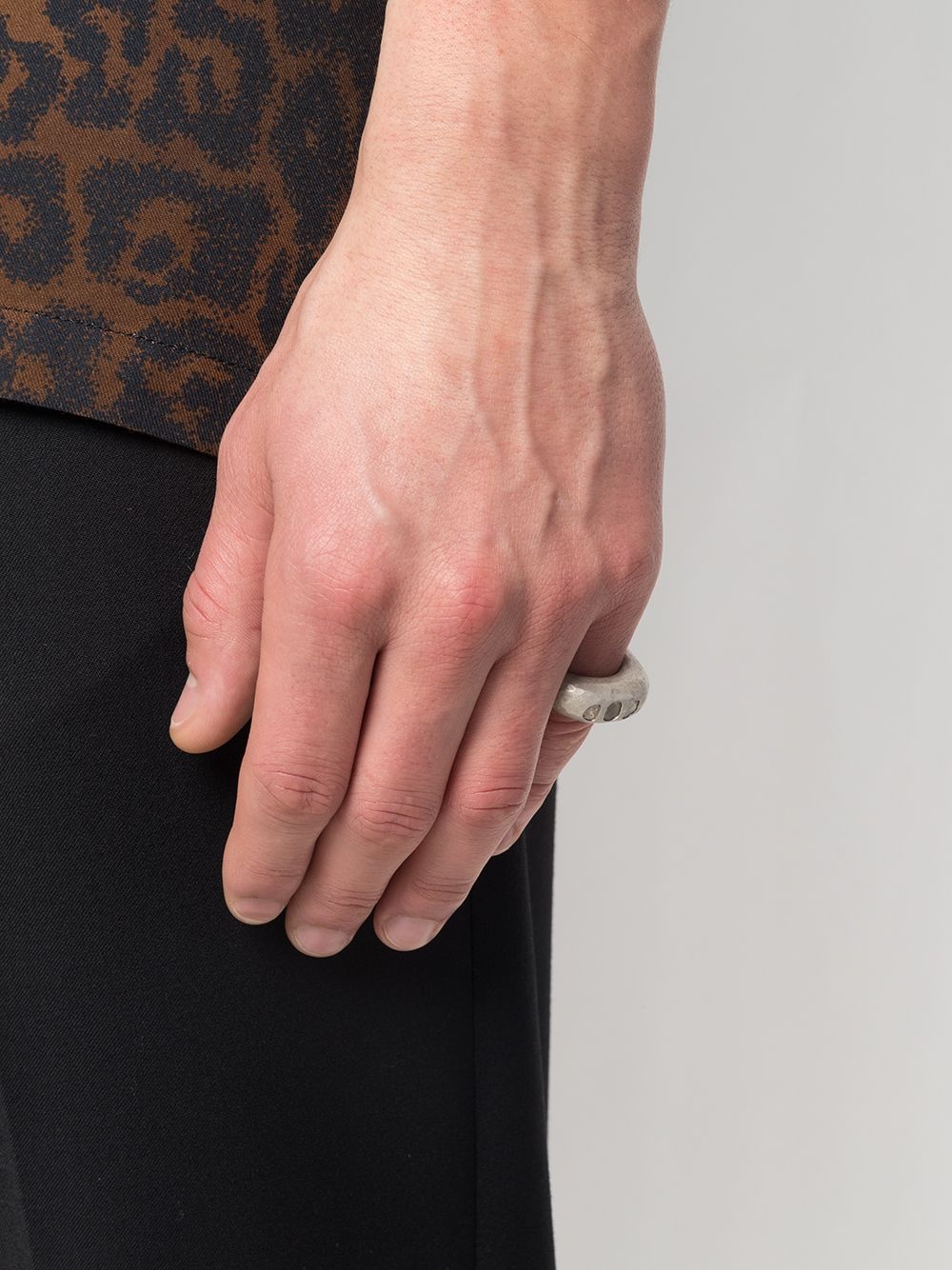 diamond-encrusted ring - 2