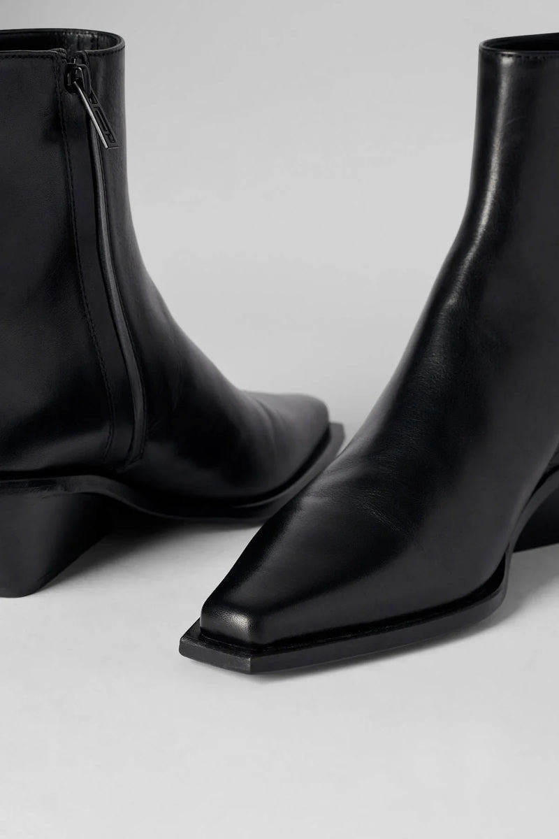 Gerda Boots 6