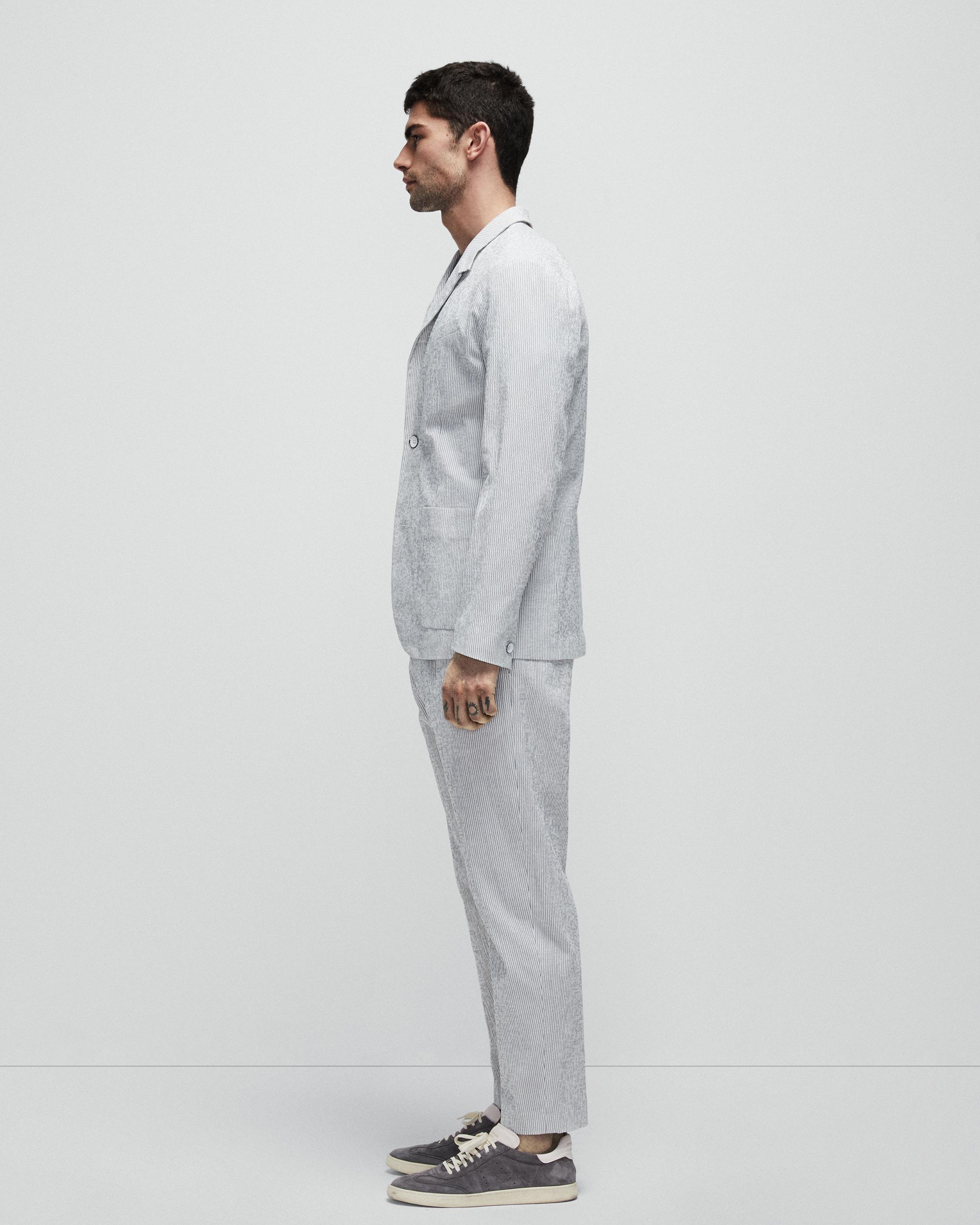 Linden Blazer
Stretch Seersucker Blazer - 5