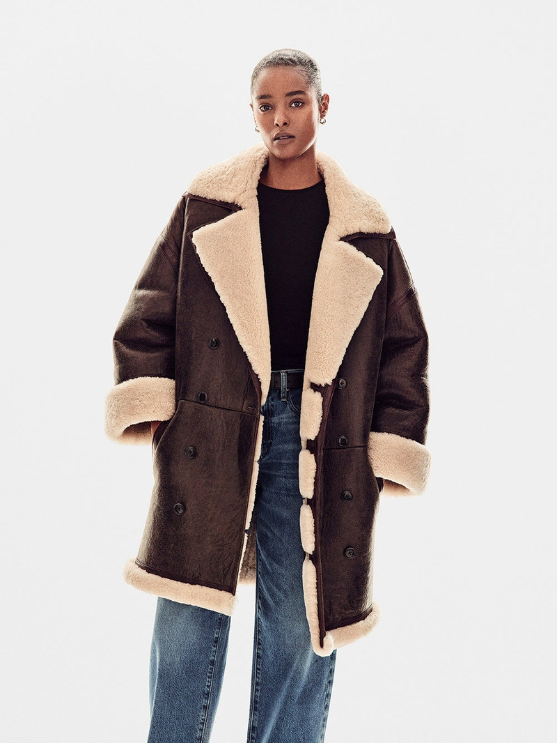 FRAME Shearling Cocoon Coat in Cardamom outlook