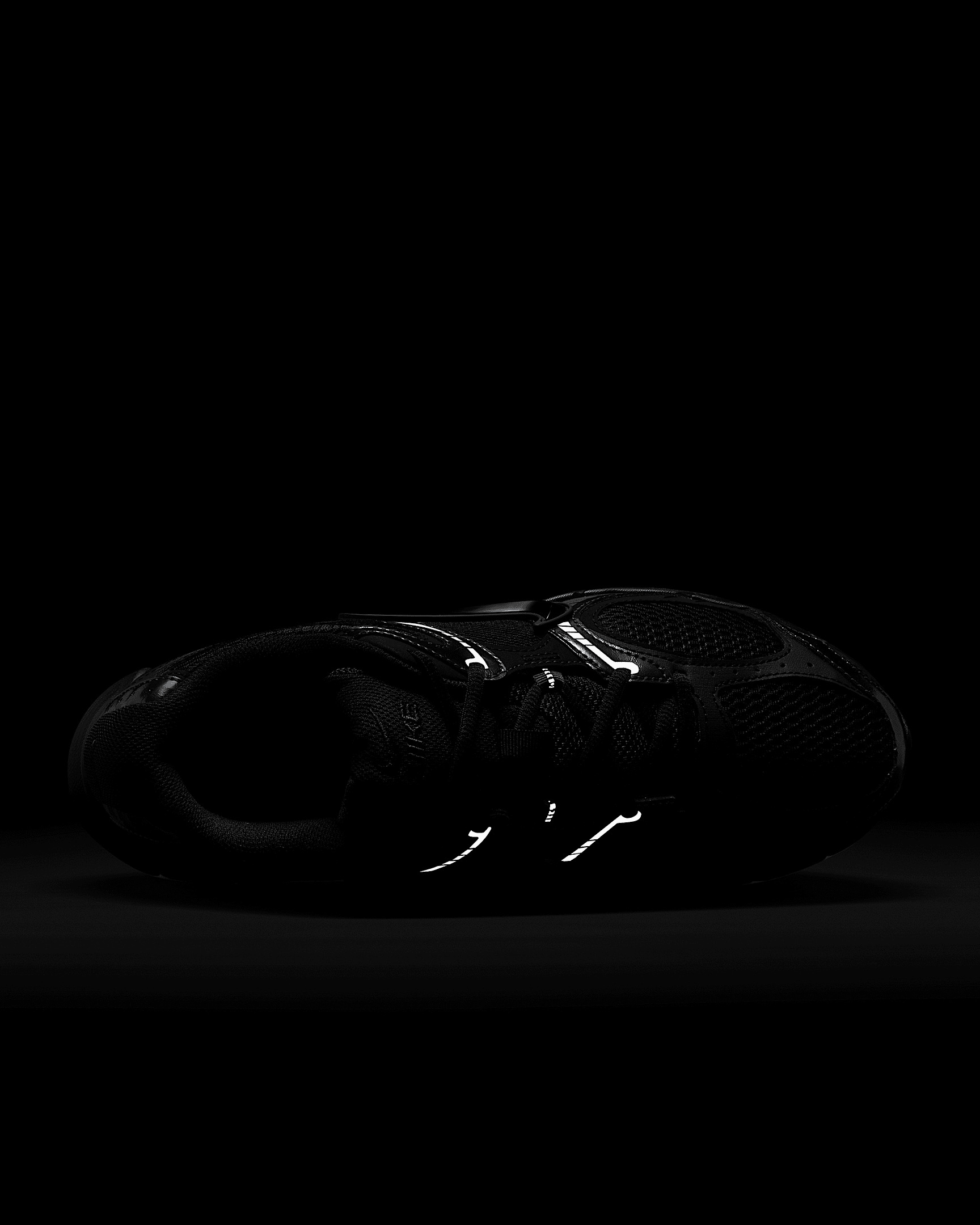 Nike V5 RNR Men's Shoes - 9