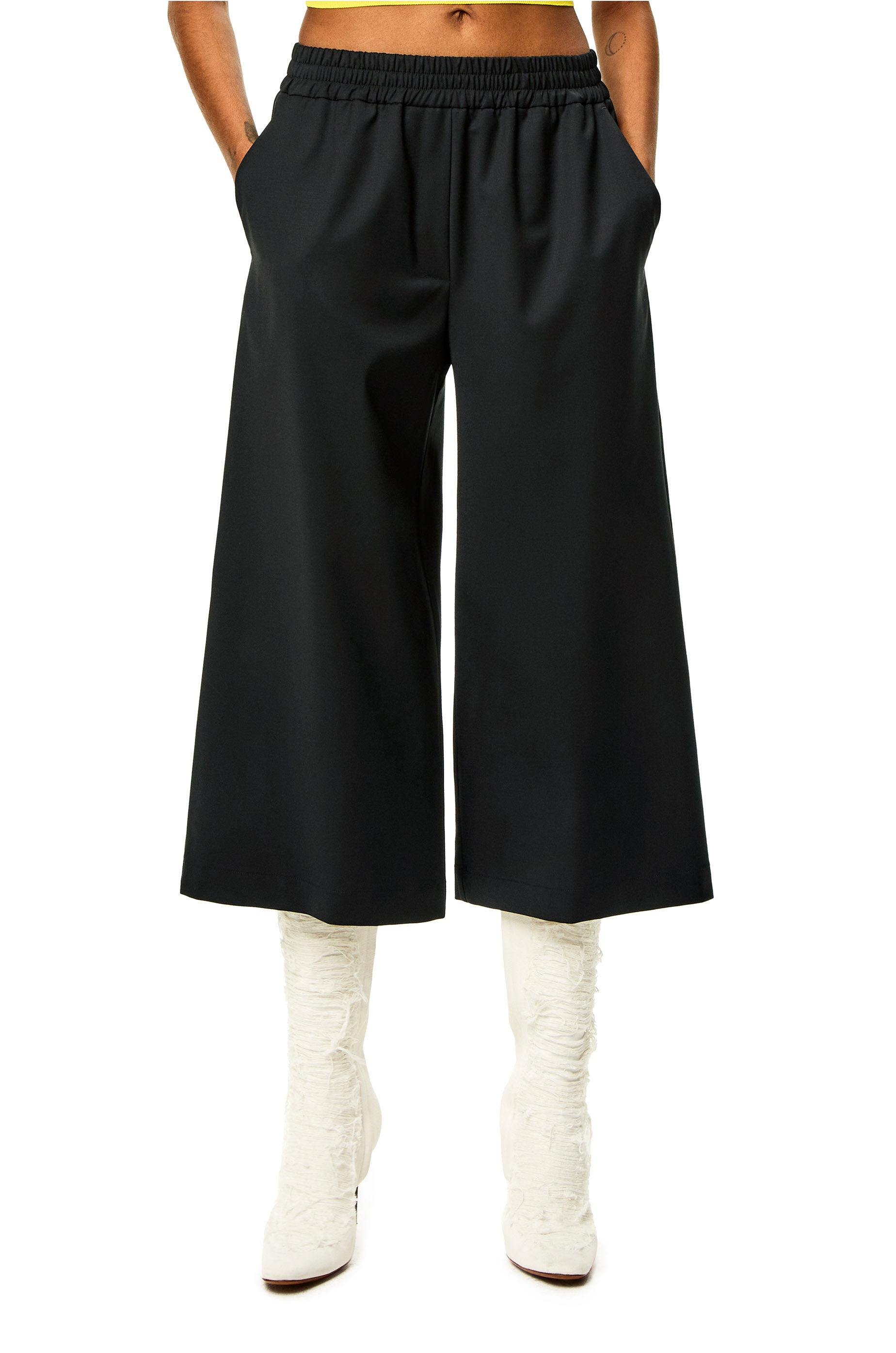 Cropped trousers in wool - 3