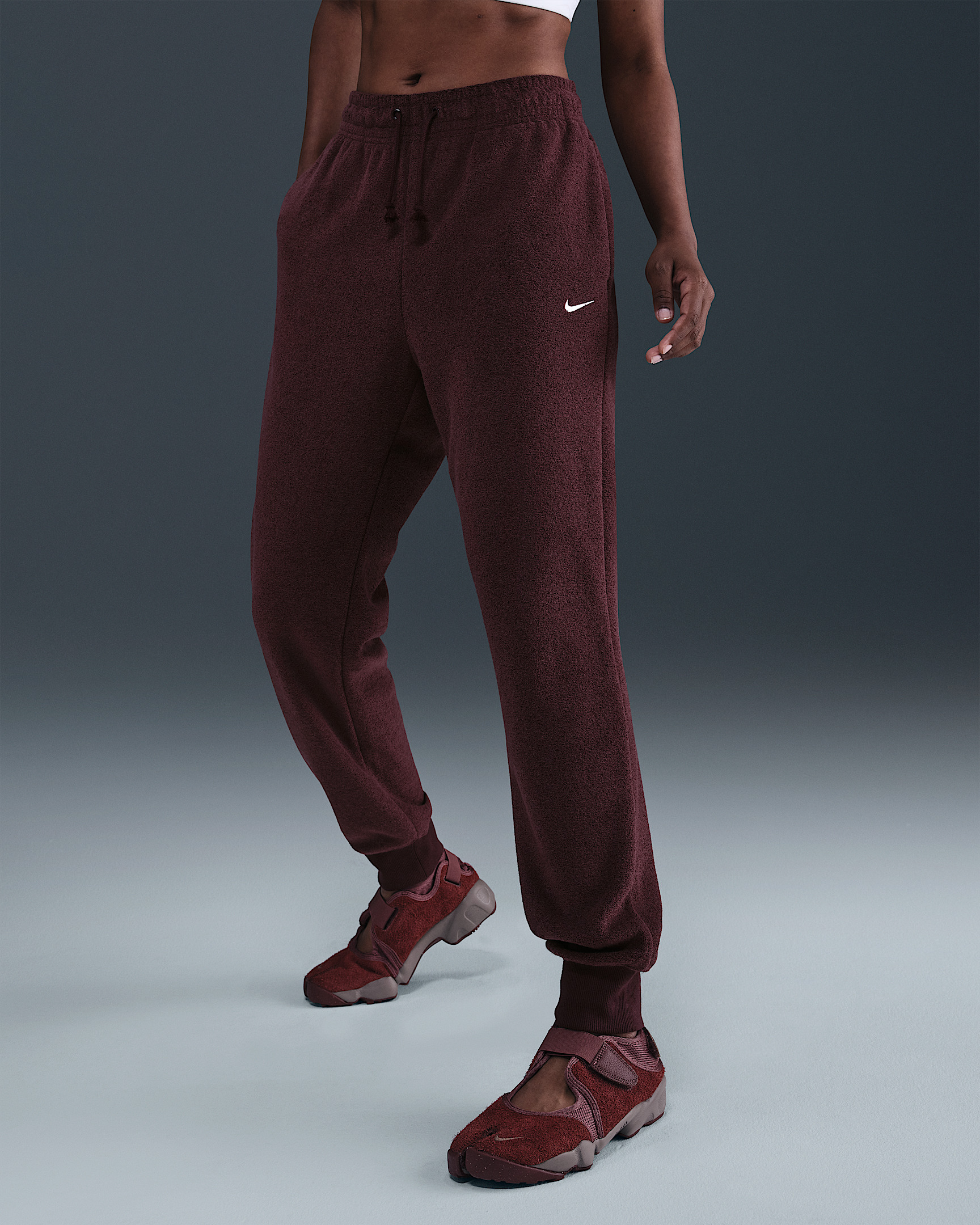 Nike Sportswear Phoenix Plush Women's Mid-Rise Cozy Fleece Pants - 2