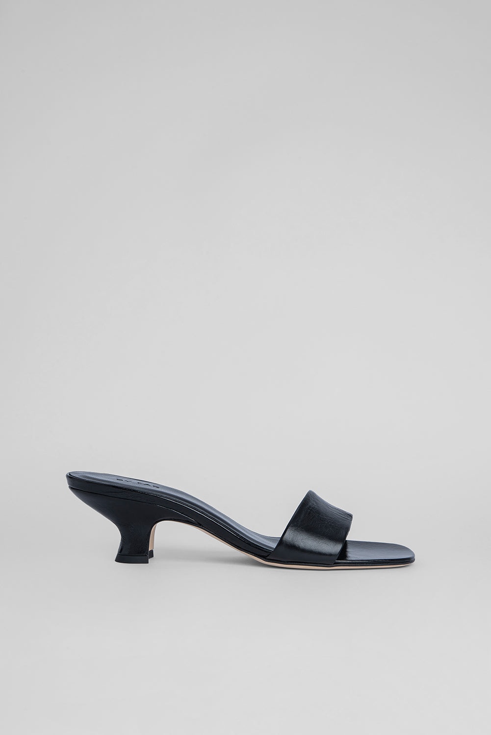 Freddy Black Gloss Leather - 1