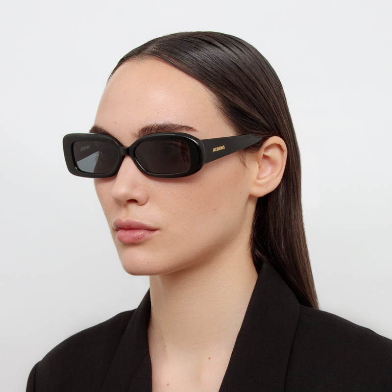JACQUEMUS Rond Rectangular Sunglasses in Black outlook