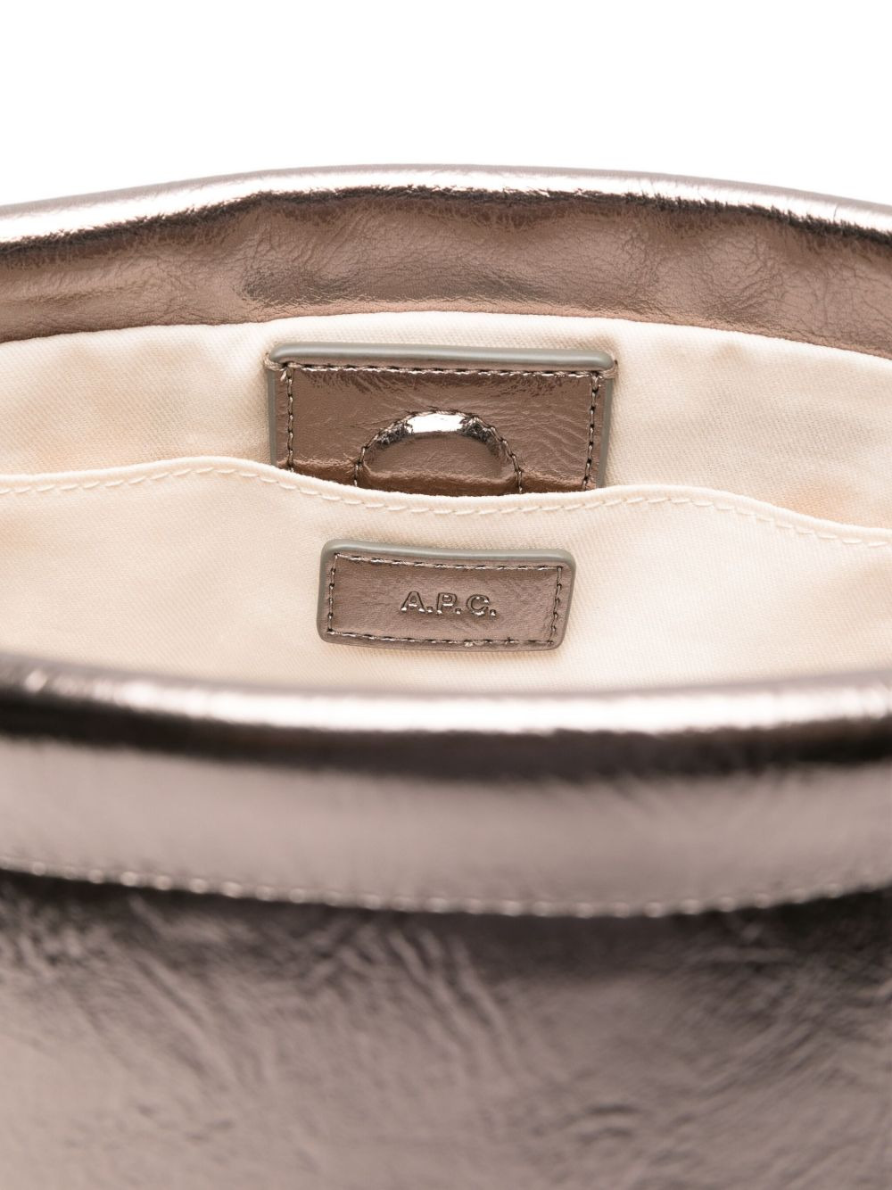 metallic-effect leather cross body bag - 4