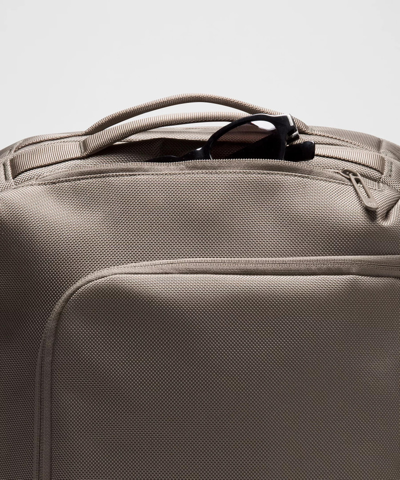 Cruiser Travel Backpack 35L 7