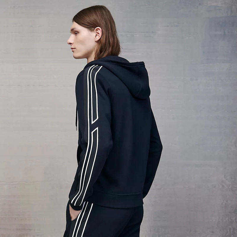 "Run H" zipped hooded sweater 1