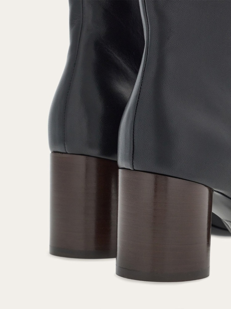 DOUBLE-BOW ANKLE BOOT 4