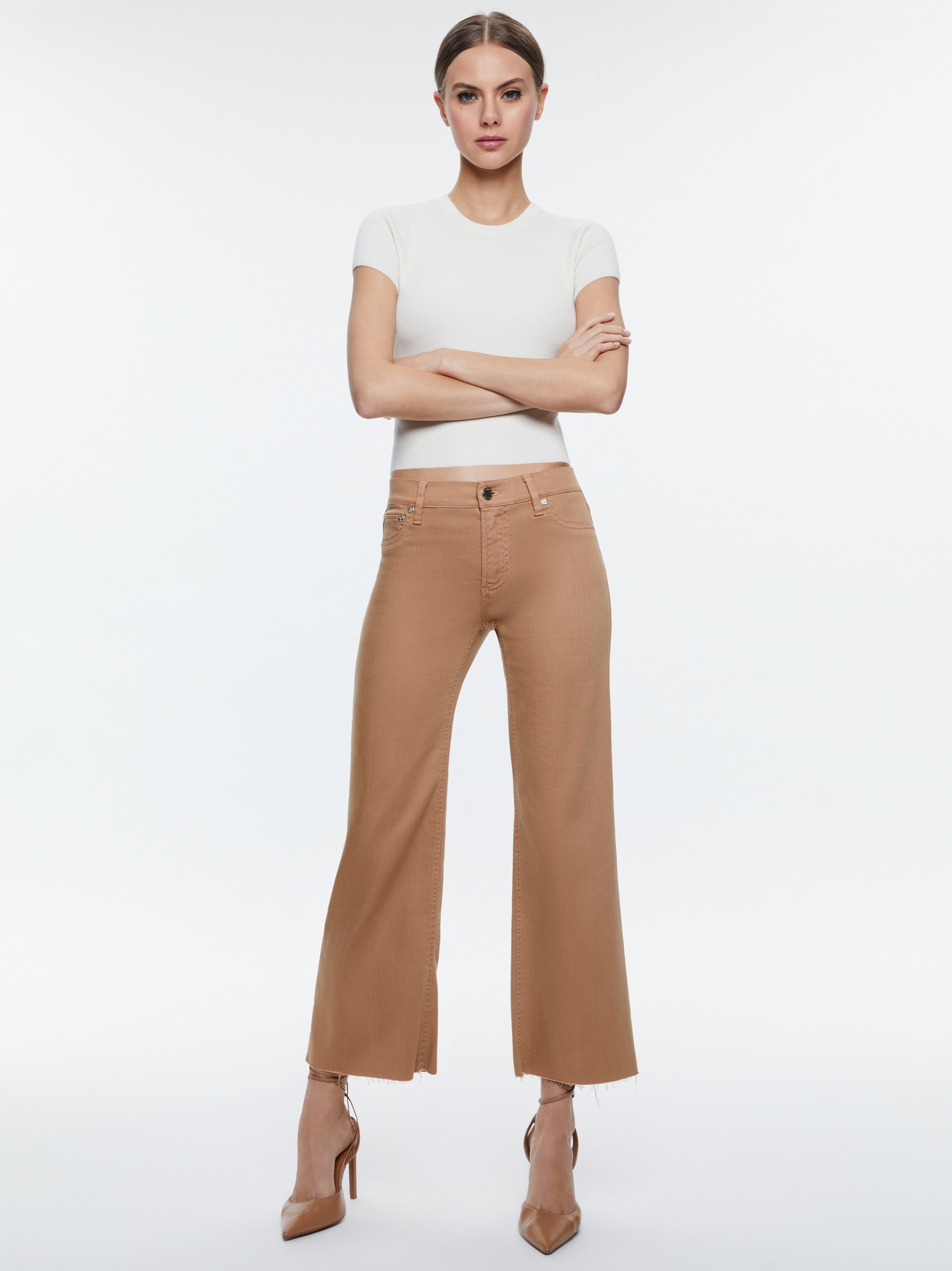 ROXIE LOW RISE STRAIGHT FLARE CROPPED JEAN - 3