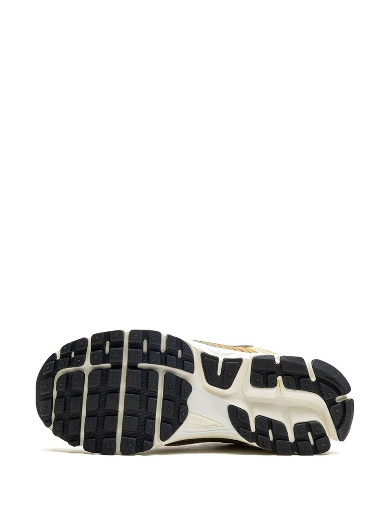 Zoom Vomero 5 "Metallic Gold" sneakers 4