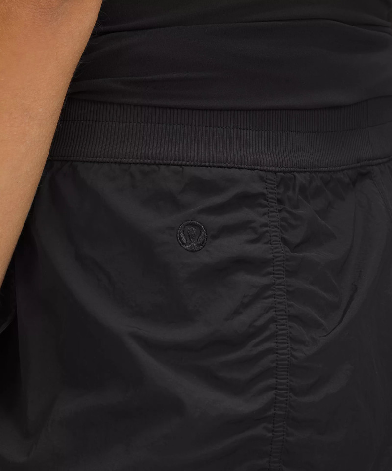 Front-Zip Mid-Rise Ruched Crop 5