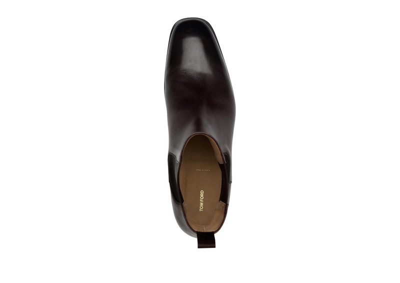 TOM FORD BURNISHED LEATHER ALEC CHELSEA BOOT outlook