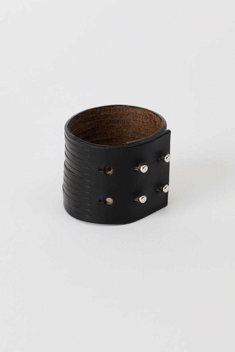 Slash Bracelet Black Chromexcel Leather 1