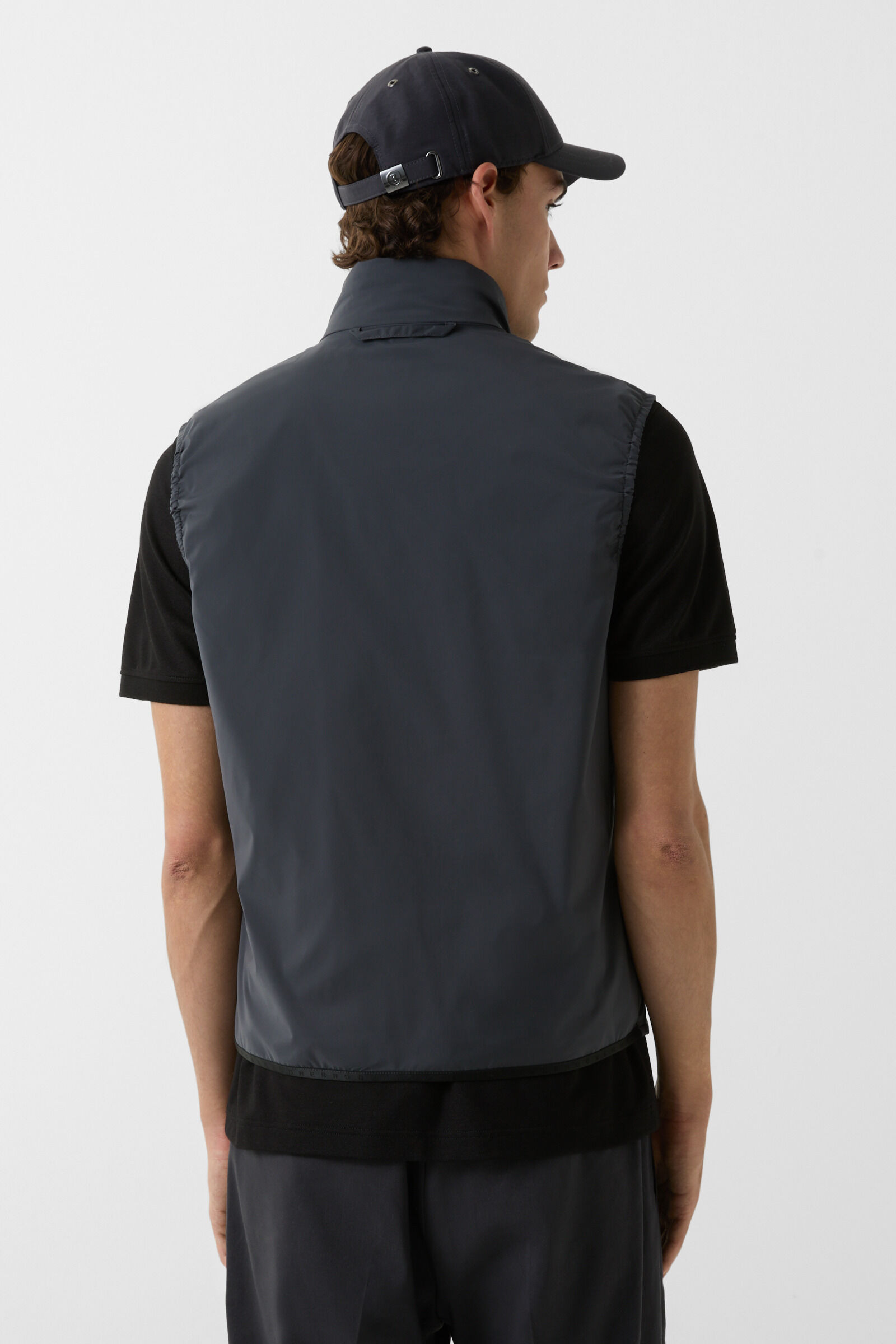 Jonny Lightweight vest in Dark gray - 3