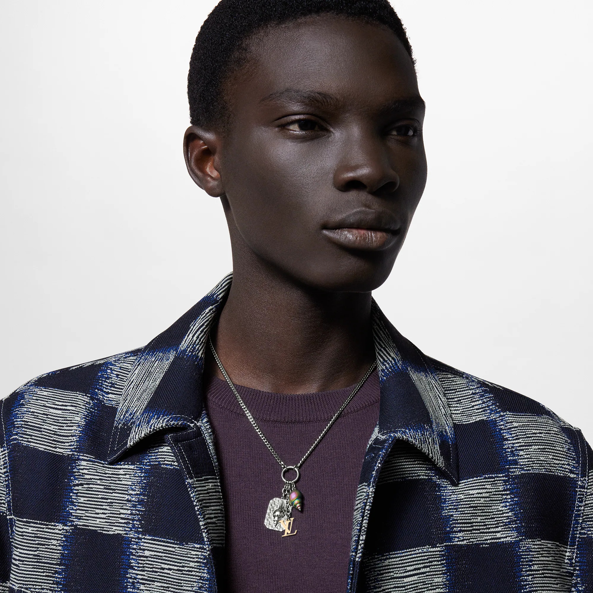 LV Shell Pendant - 4