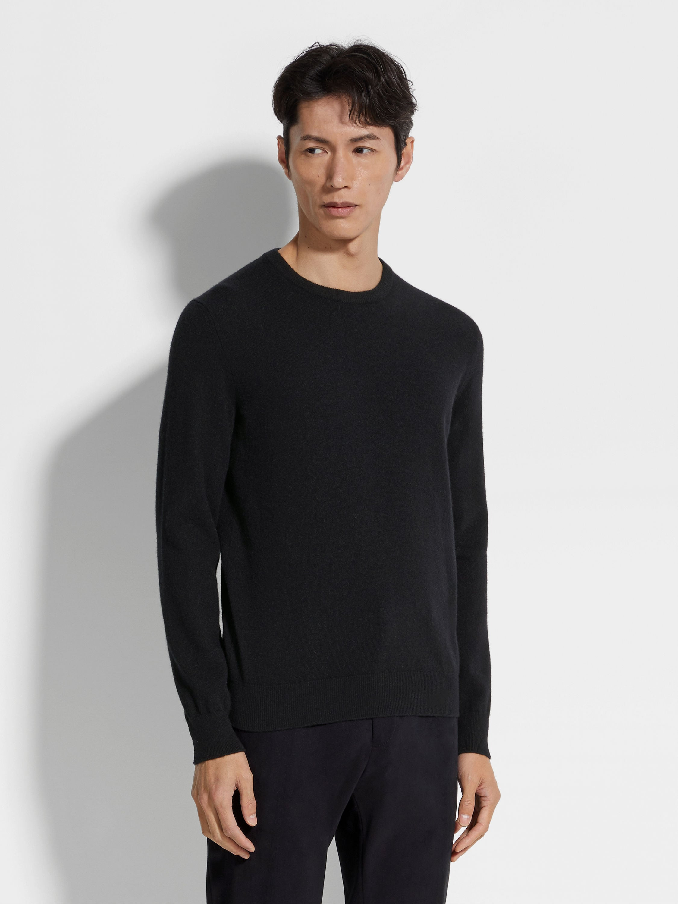 BLACK OASI CASHMERE CREWNECK - 4
