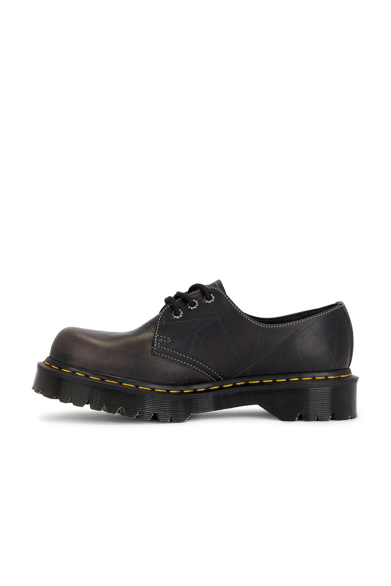 Dr. Martens Claw Grain 1461 Boot outlook