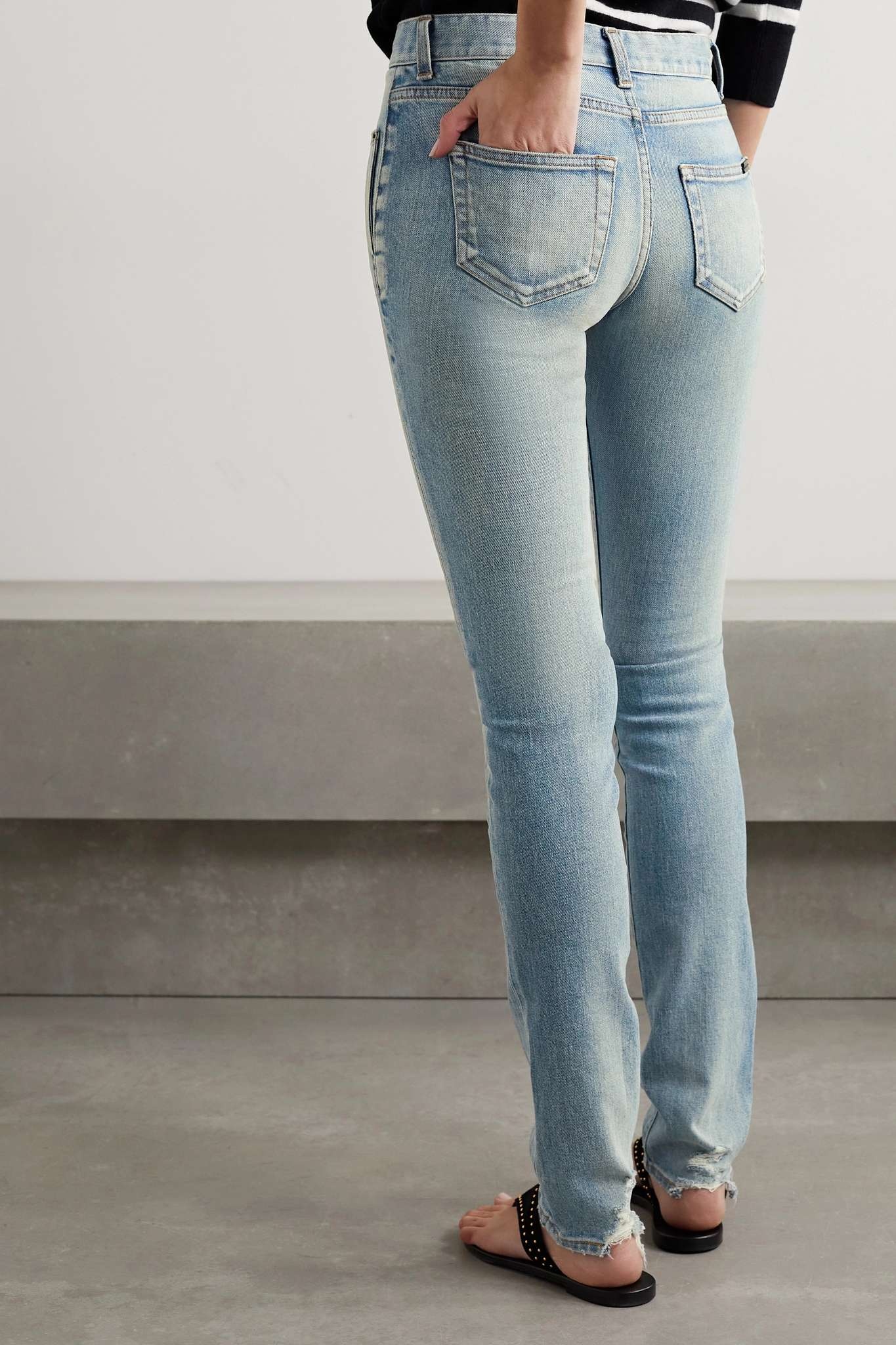 Distressed low-rise slim-leg jeans - 3