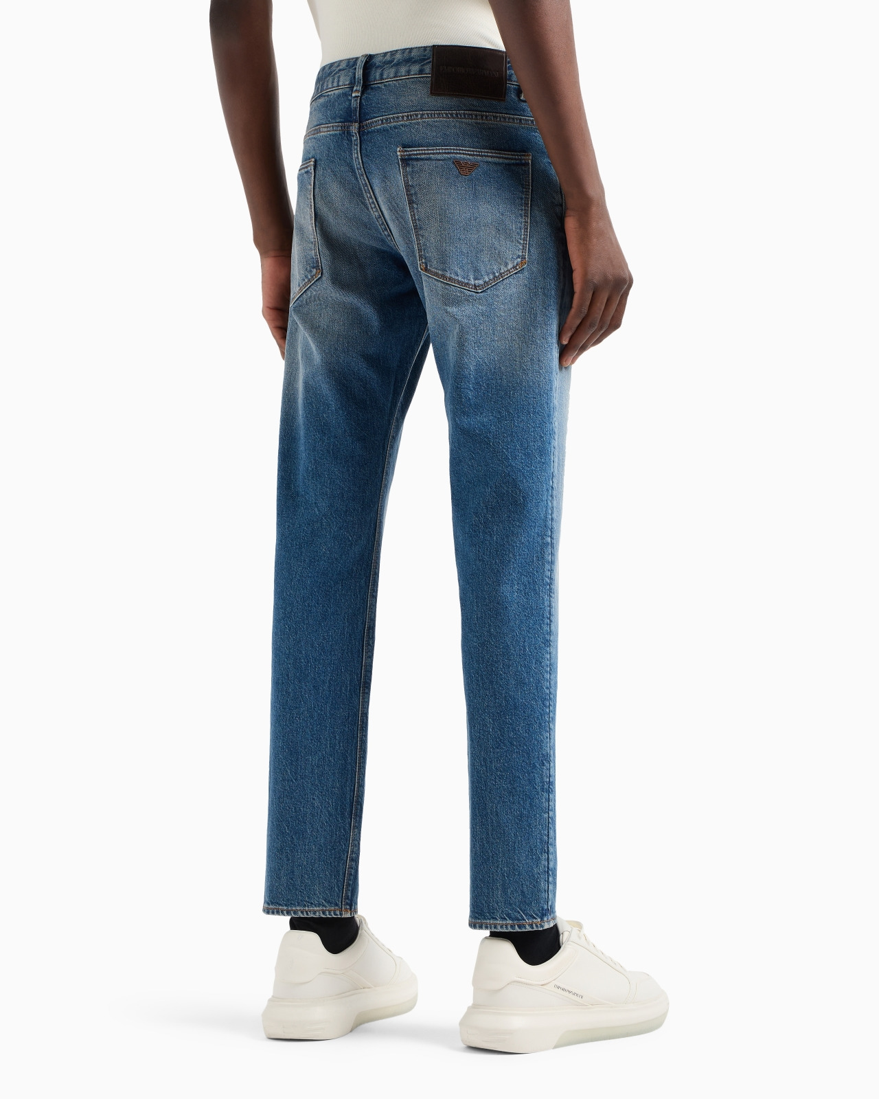 J06 Slim-fit jeans in rinse-wash stretch denim with dirty-effect treatment - 3