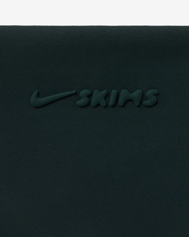 NikeSKIMS Matte Women's Cami Longline Bra 9