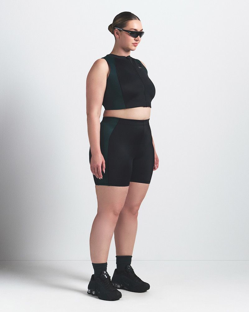 NikeSKIMS Shine Women's Front-Zip Bra 7
