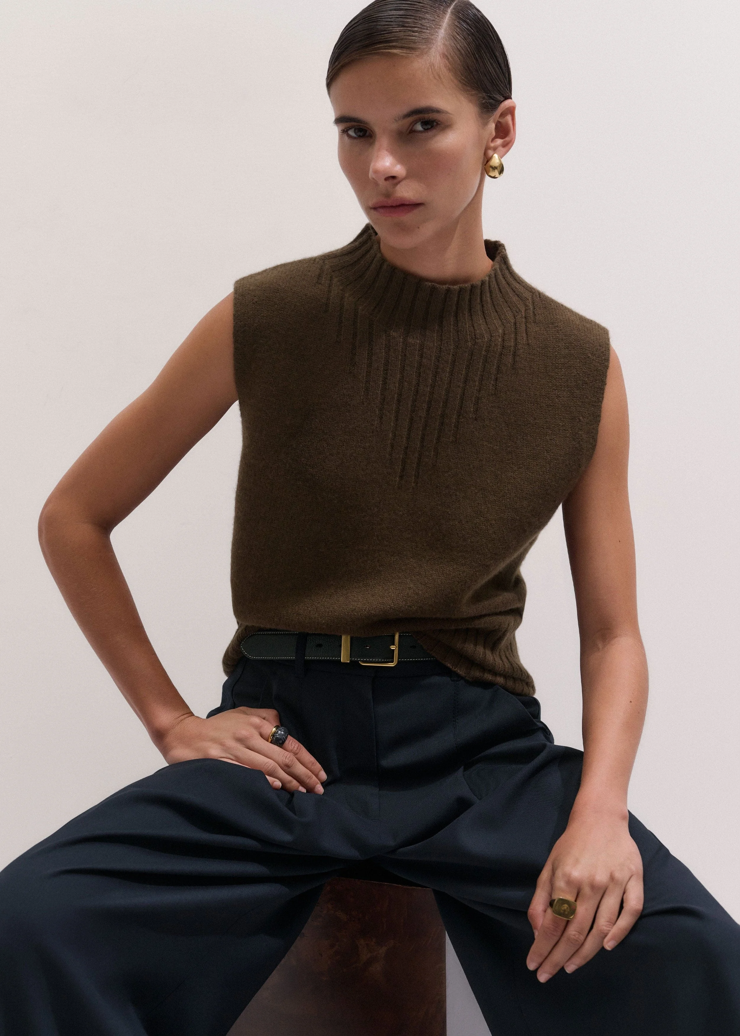 Straight Knit Vest - 1