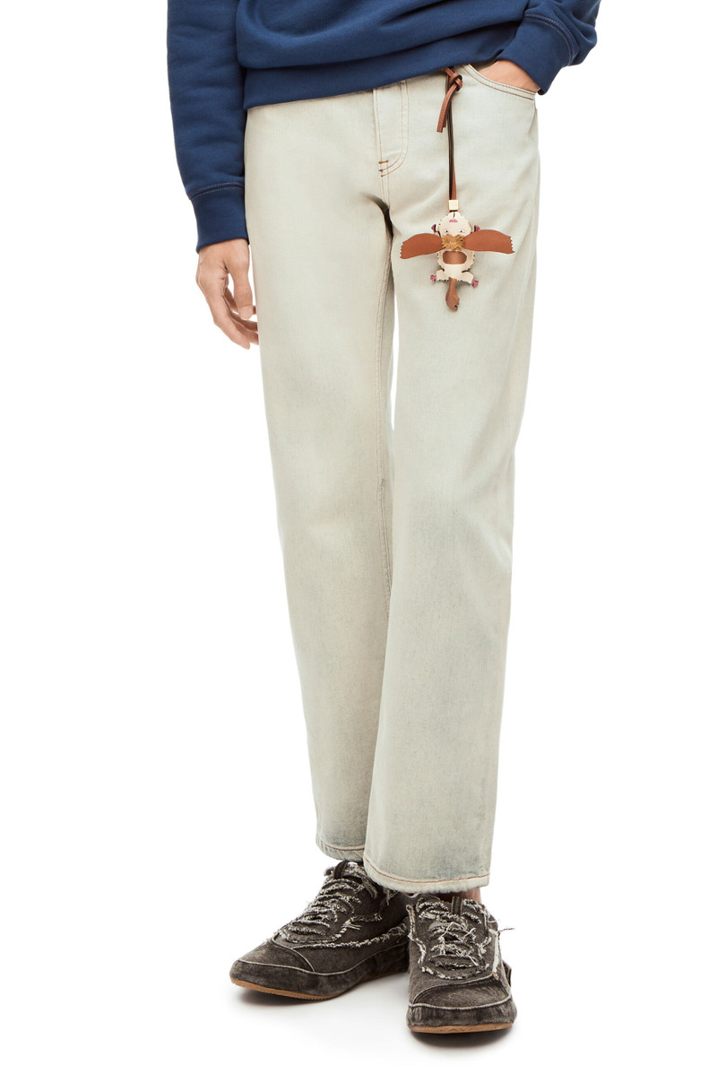 Loewe Heen charm in classic calfskin outlook