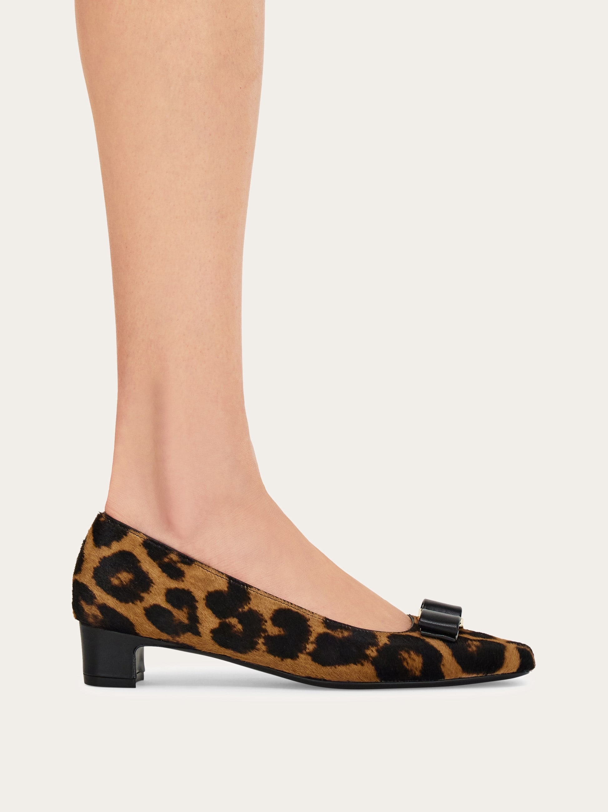 FERRAGAMO Iconic bow pump | REVERSIBLE