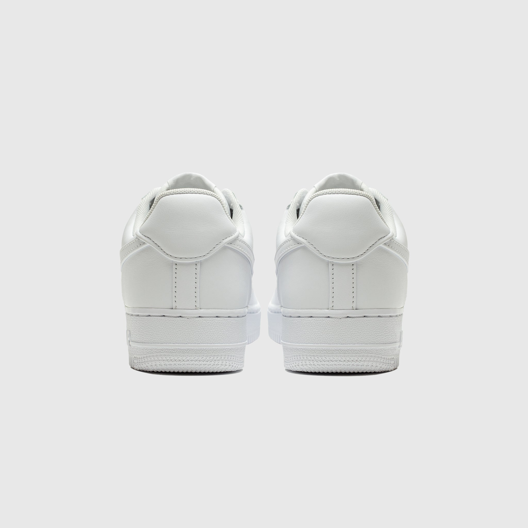 AIR FORCE 1 LOW RETRO PREMIUM "TRIPLE WHITE" - 4