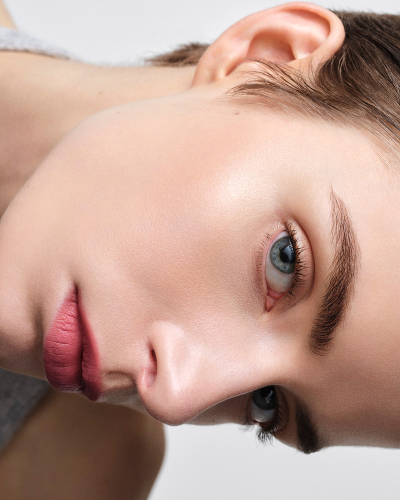 Prada Monochrome Hyper Matte lipstick - P58 - TAMARIS 8