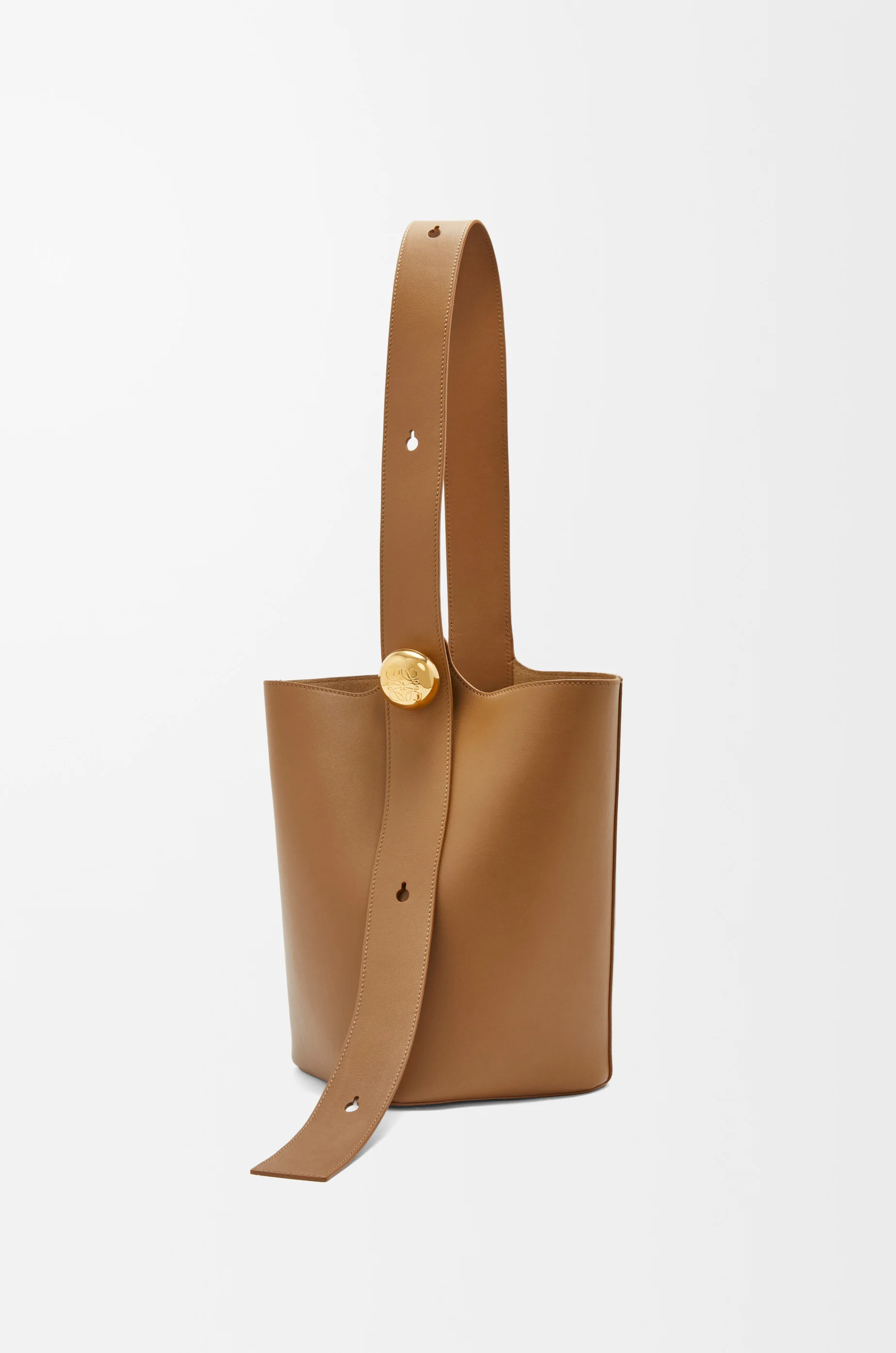 Medium Pebble Bucket bag in mellow calfskin - 1